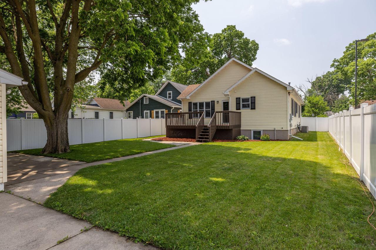 1526 Liberty St STREET