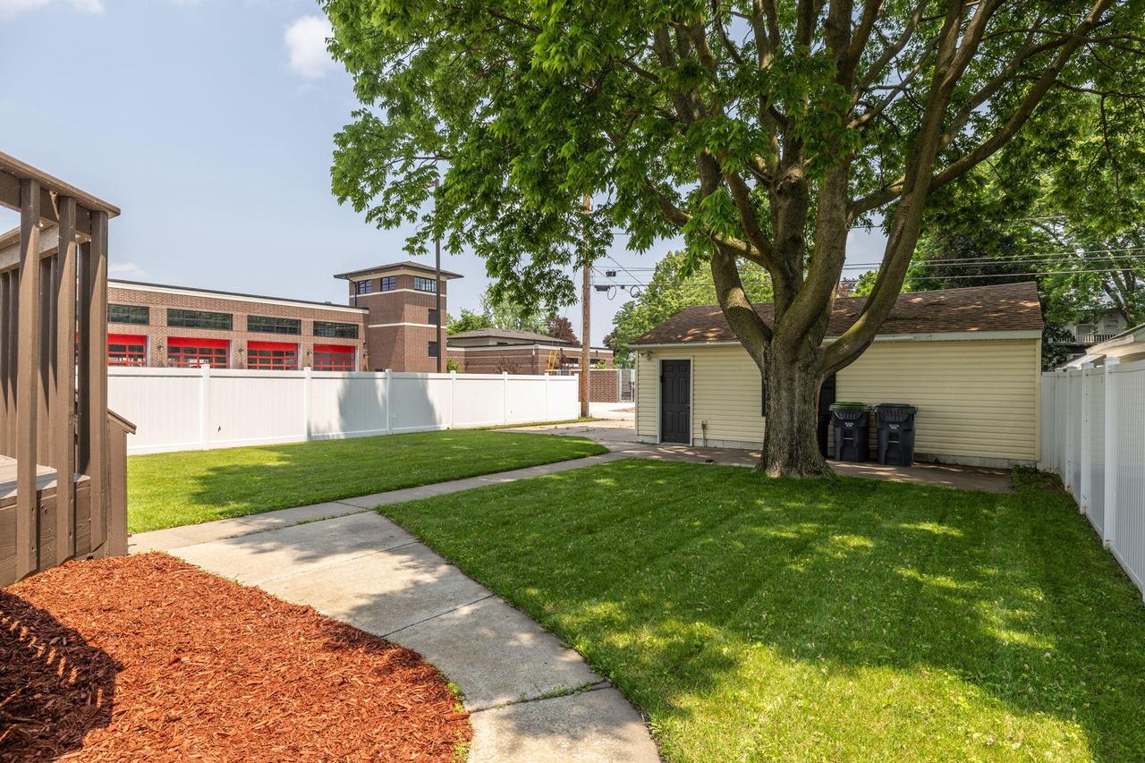 1526 Liberty St STREET