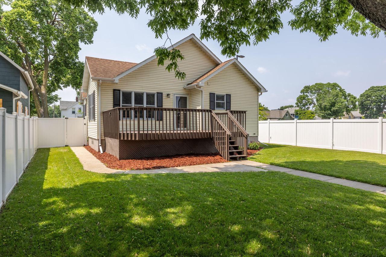 1526 Liberty St STREET