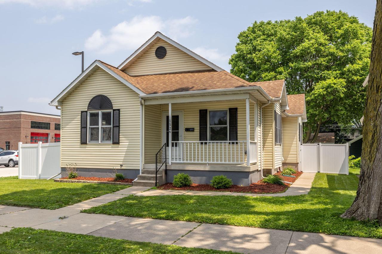 1526 Liberty St STREET