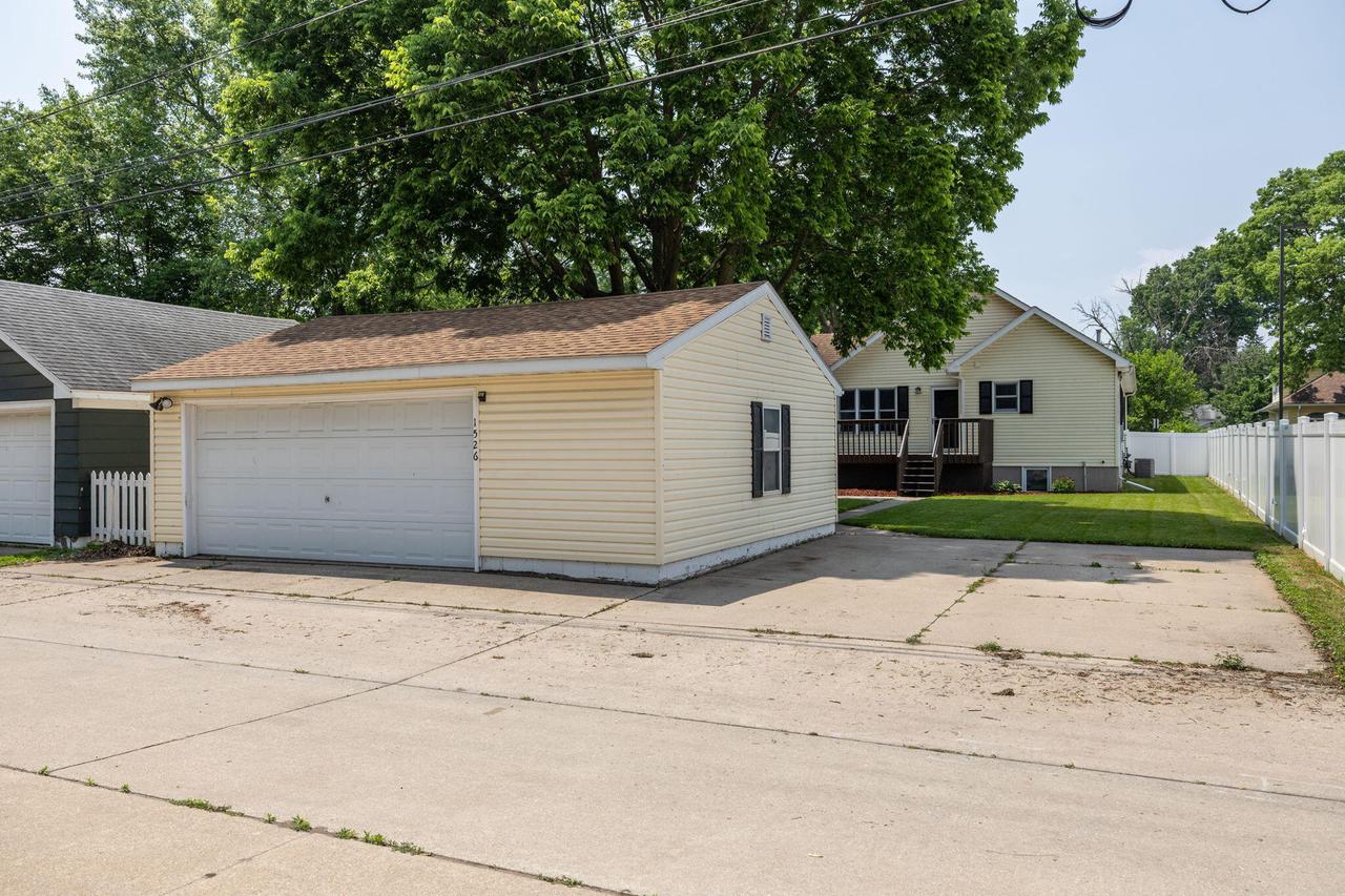 1526 Liberty St STREET