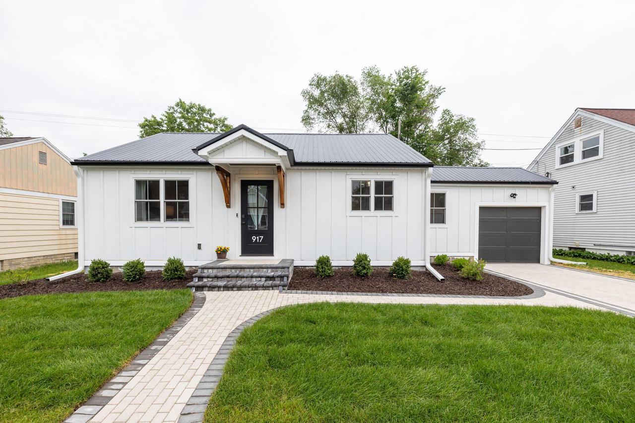 917 East Ave S AVENUE