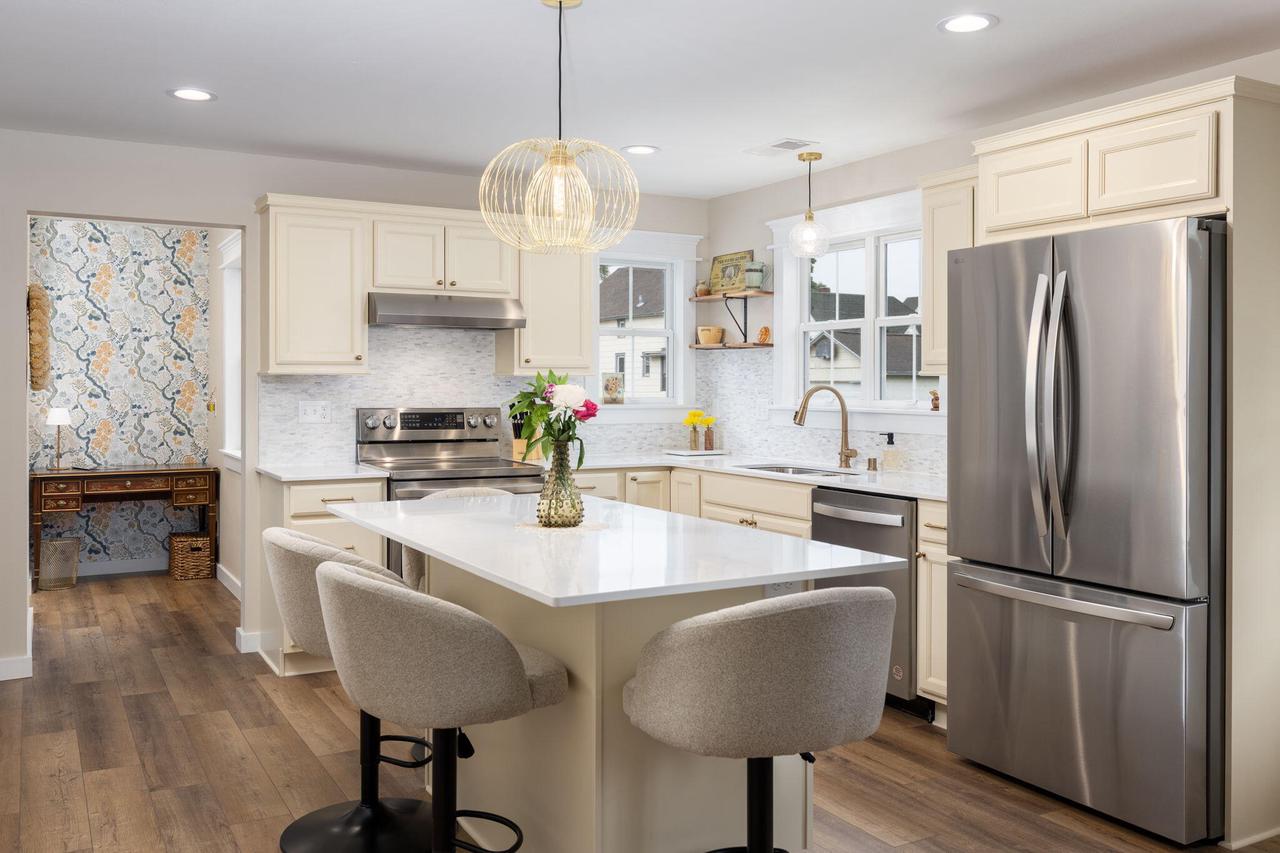 917 East Ave S AVENUE