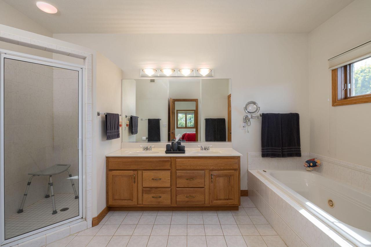 N1583 Meadow Ridge ROAD