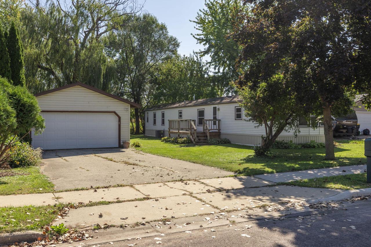 403 Green Acres AVENUE