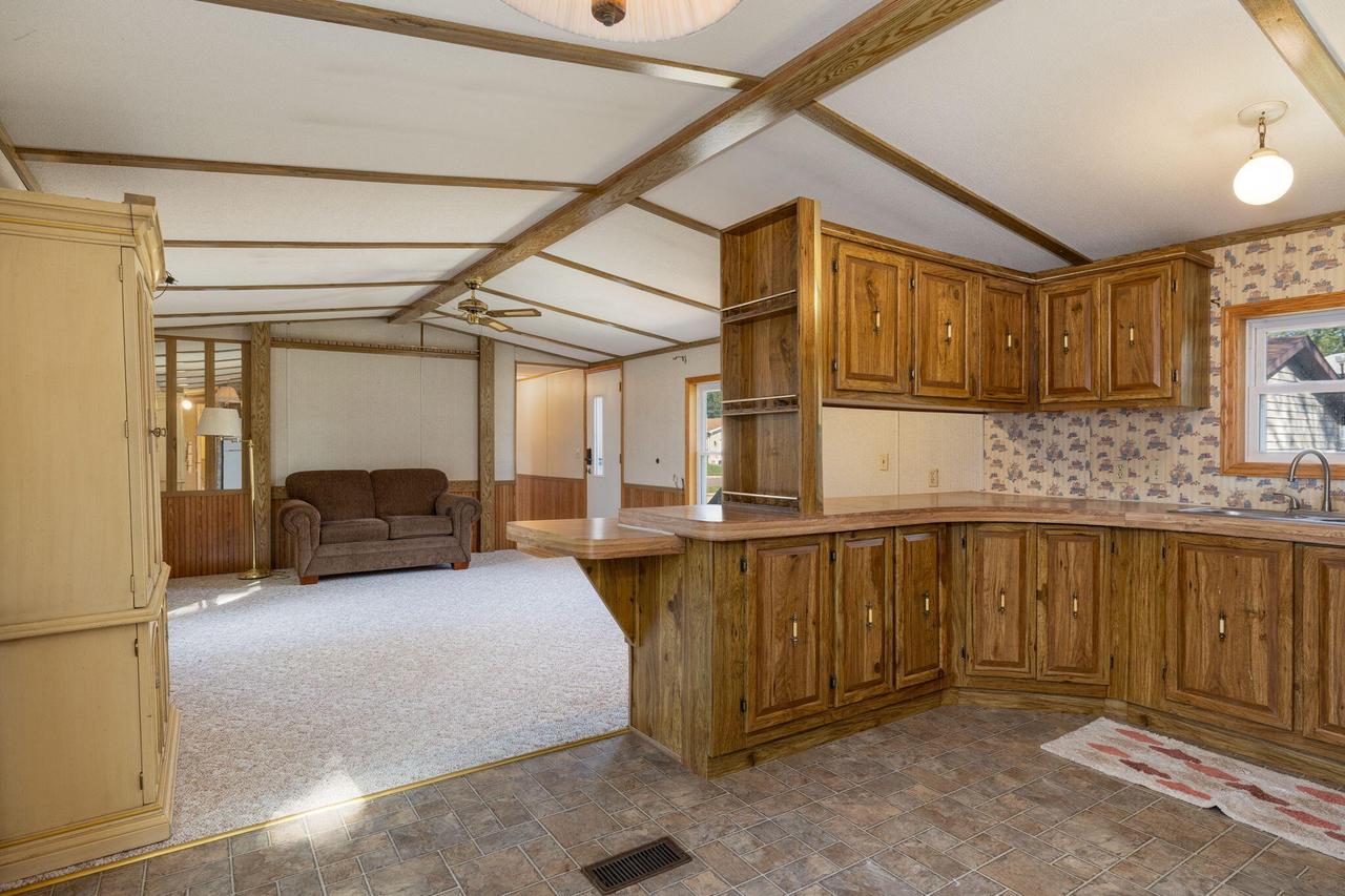 403 Green Acres AVENUE