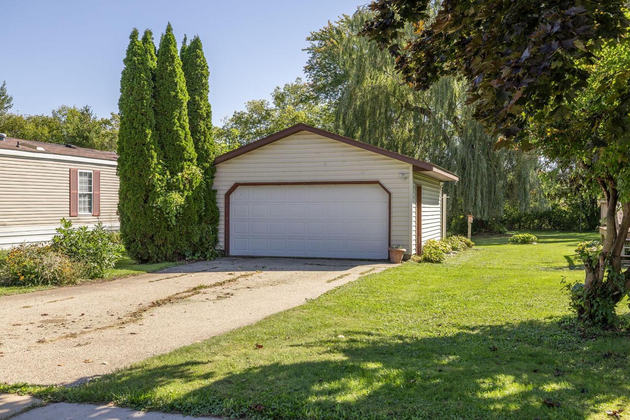 403 Green Acres AVENUE