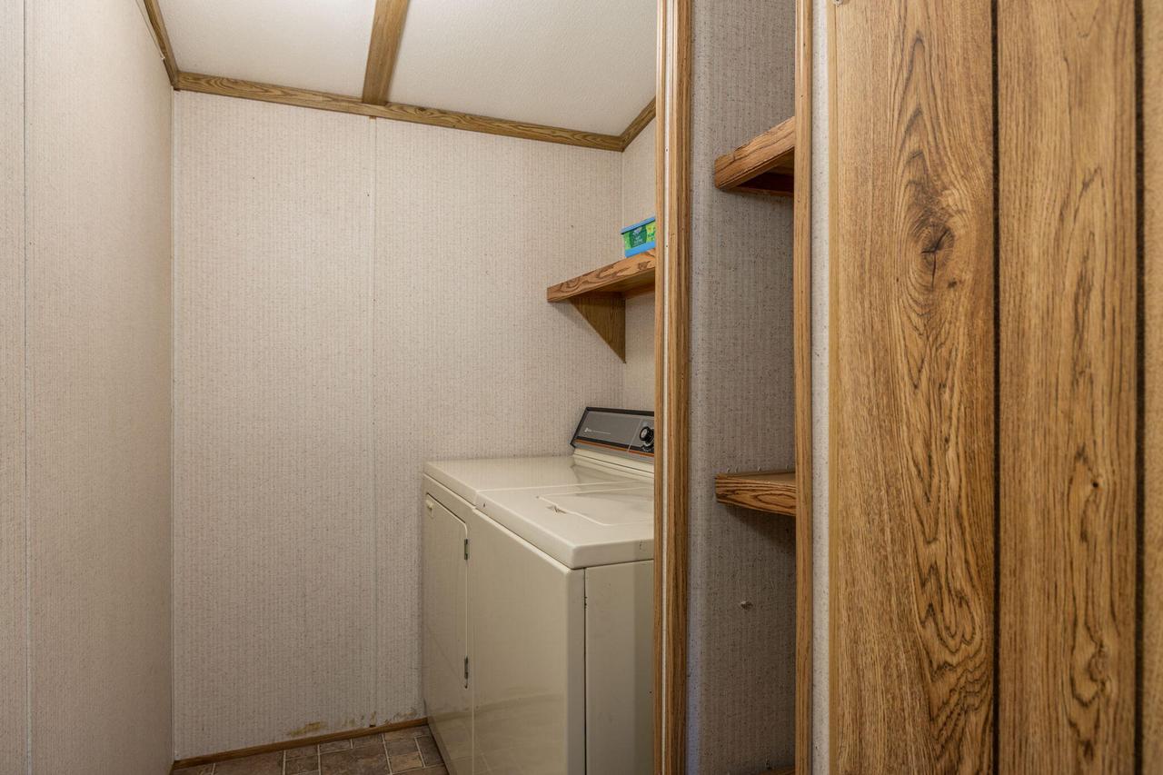 403 Green Acres AVENUE