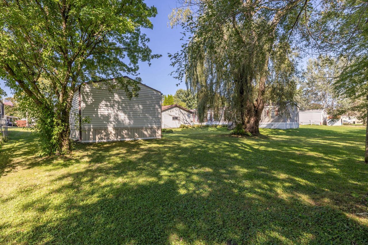 403 Green Acres AVENUE