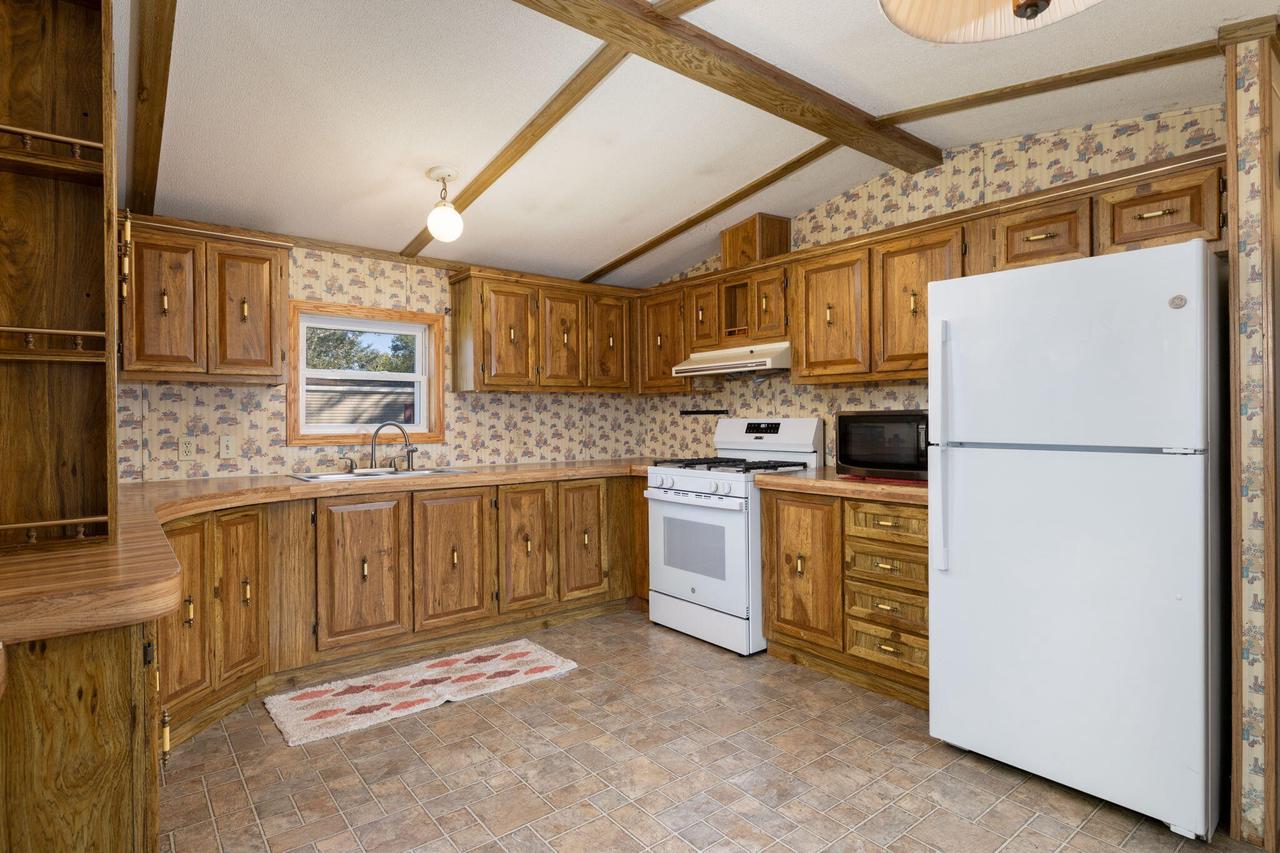 403 Green Acres AVENUE