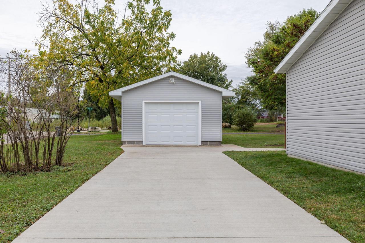 202 Alexander STREET