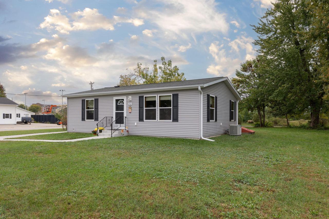 202 Alexander STREET