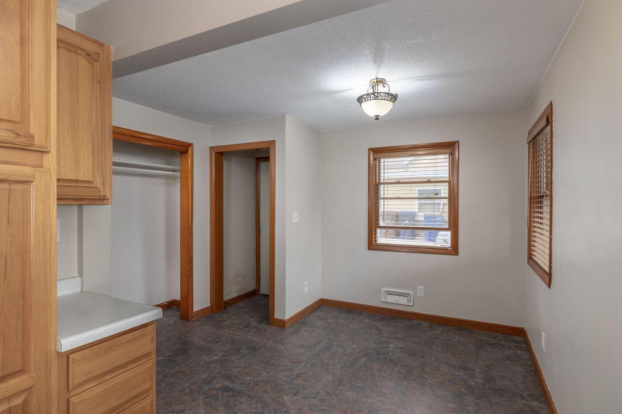 212 5th AVENUE NORTH North