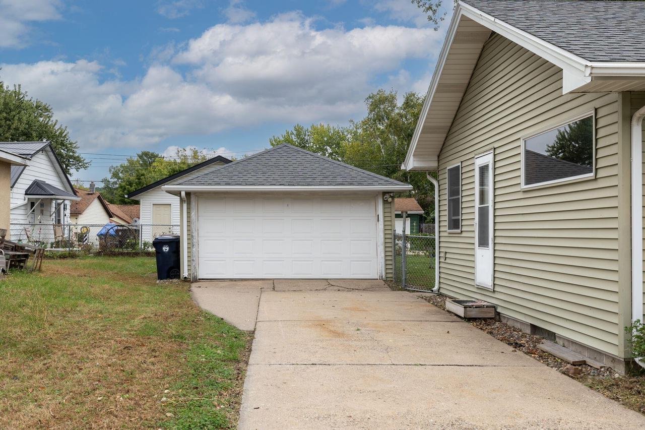 212 5th AVENUE NORTH North