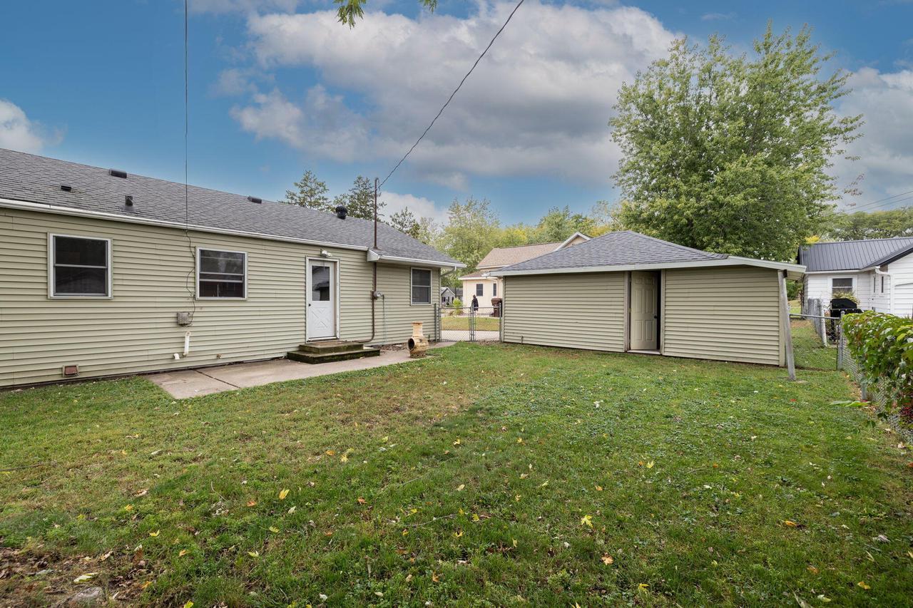 212 5th AVENUE NORTH North