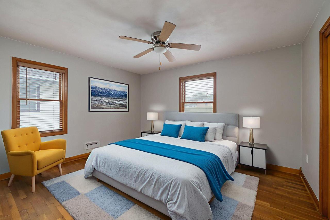 212 5th AVENUE NORTH North