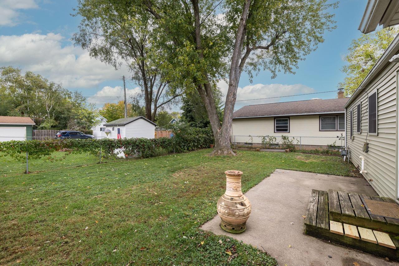 212 5th AVENUE NORTH North