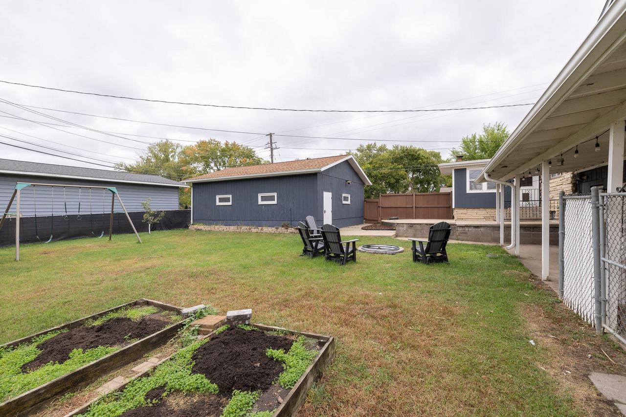 645 12th AVENUE NORTH North