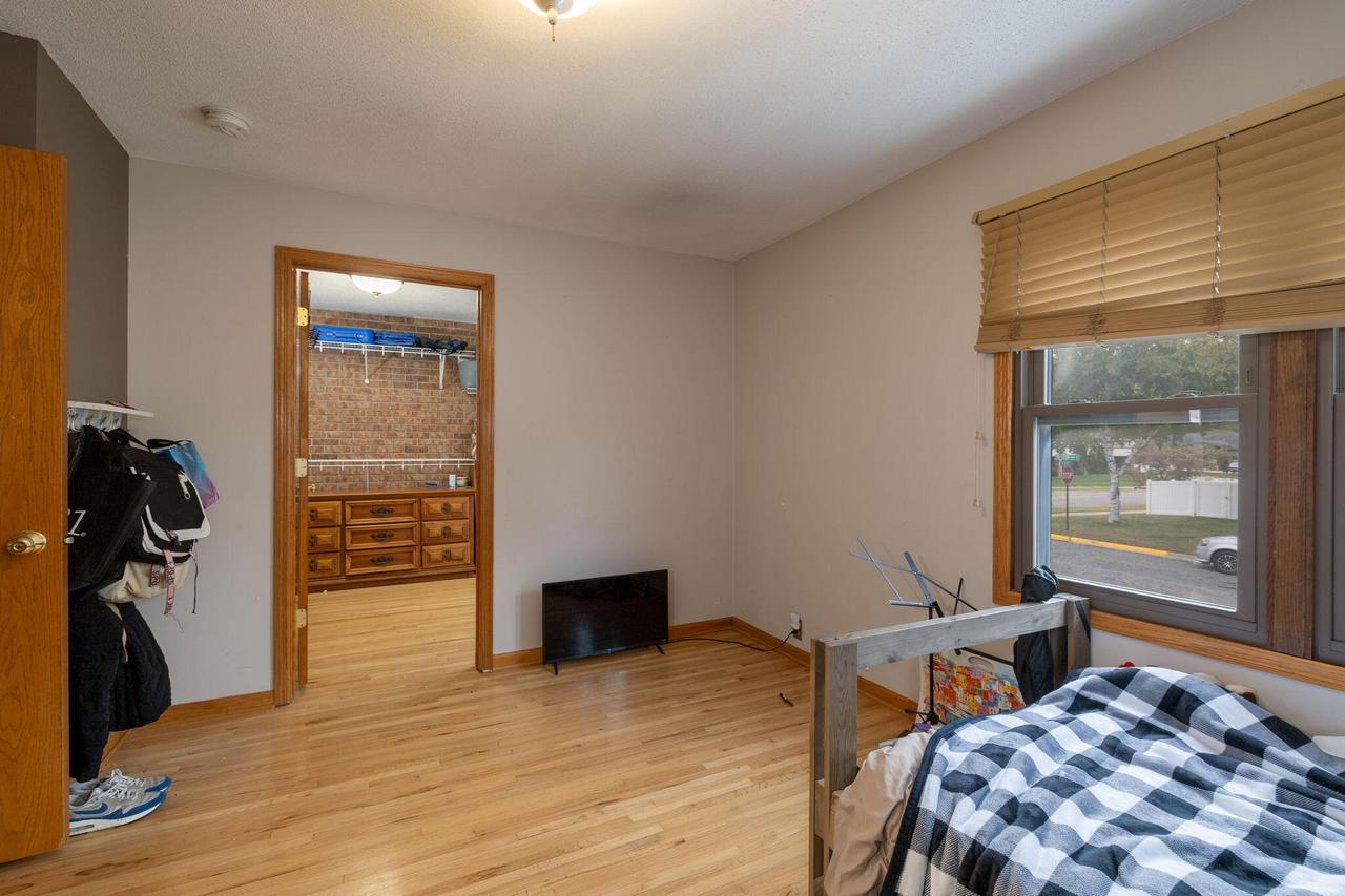 645 12th AVENUE NORTH North