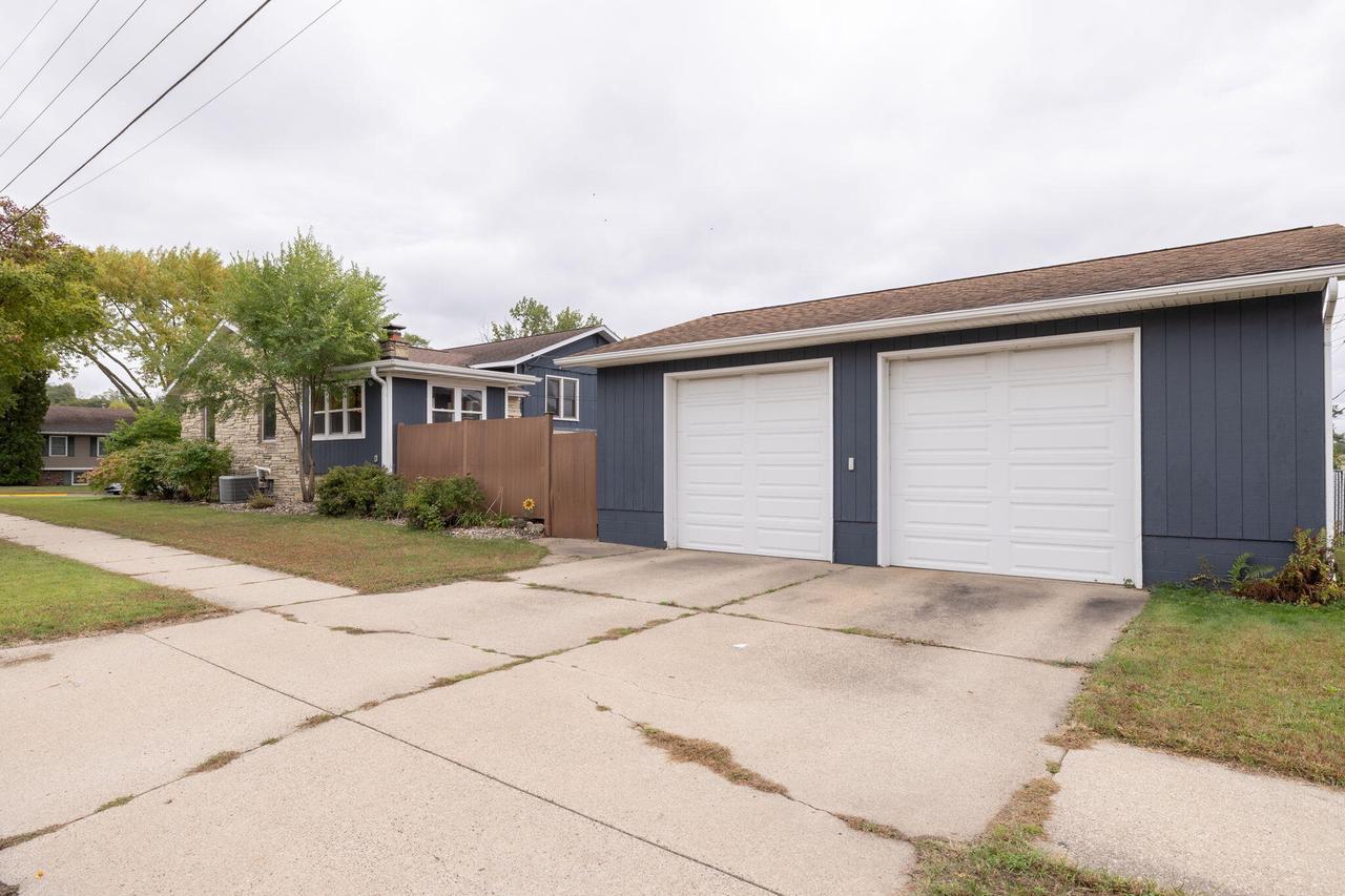 645 12th AVENUE NORTH North