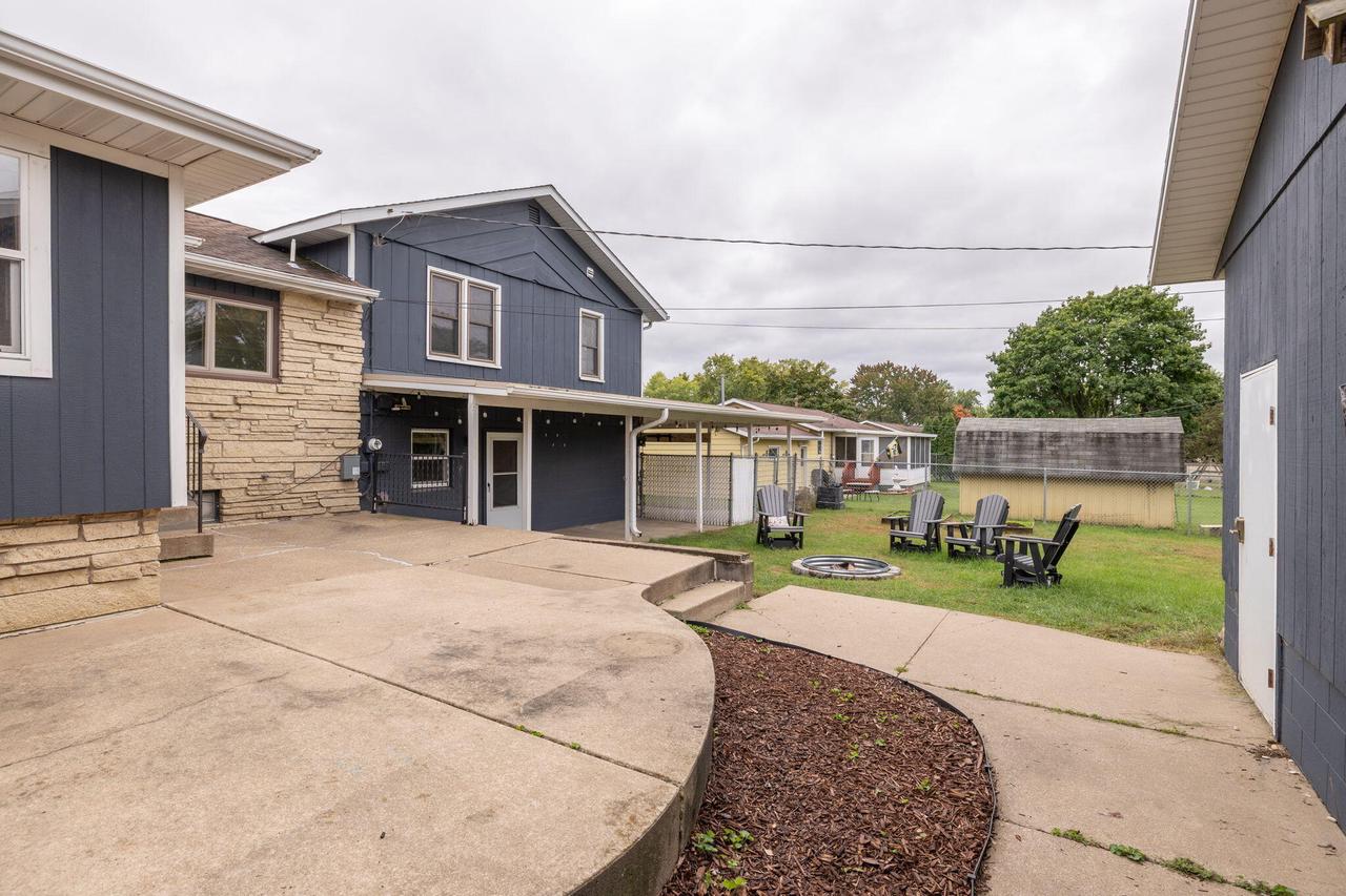 645 12th AVENUE NORTH North