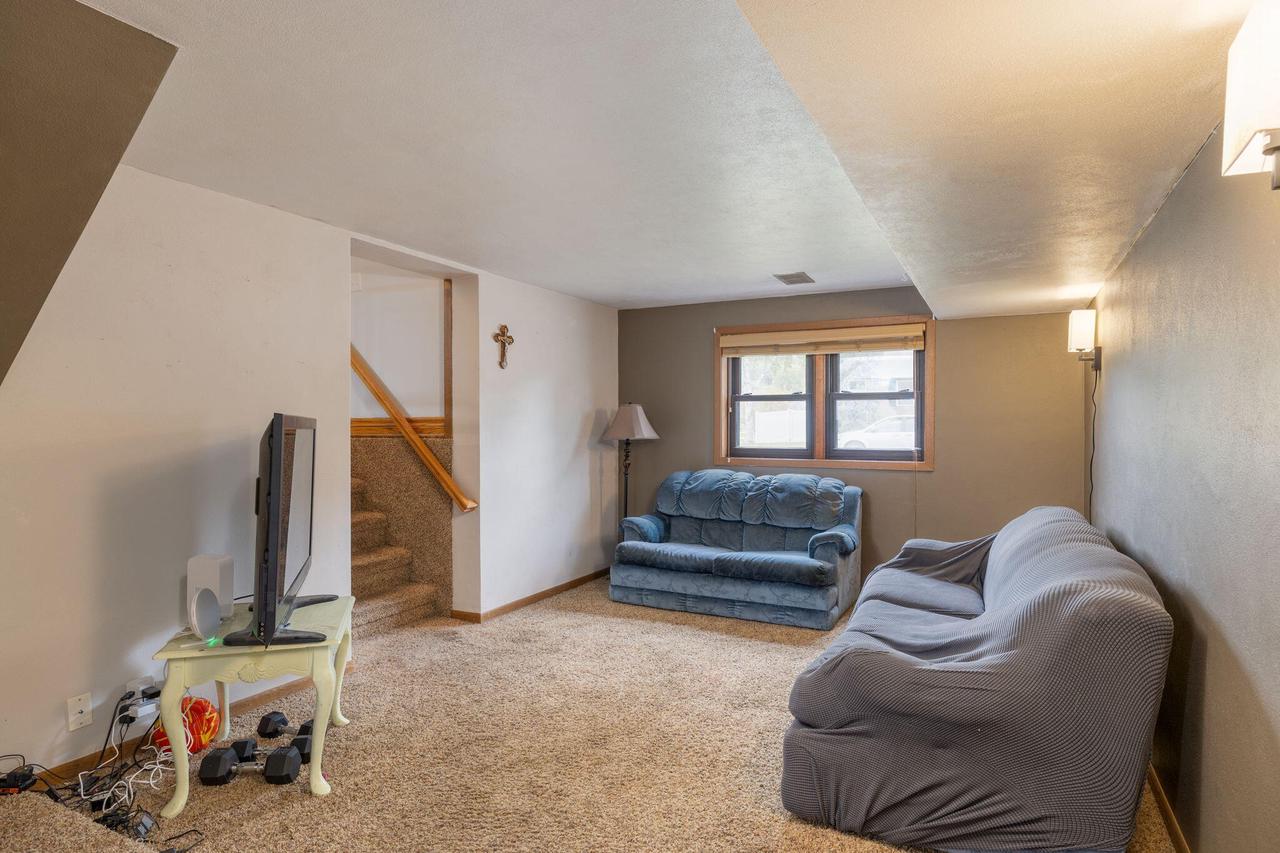 645 12th AVENUE NORTH North