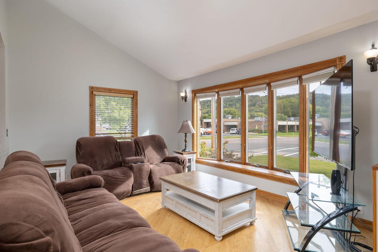 645 12th AVENUE NORTH North