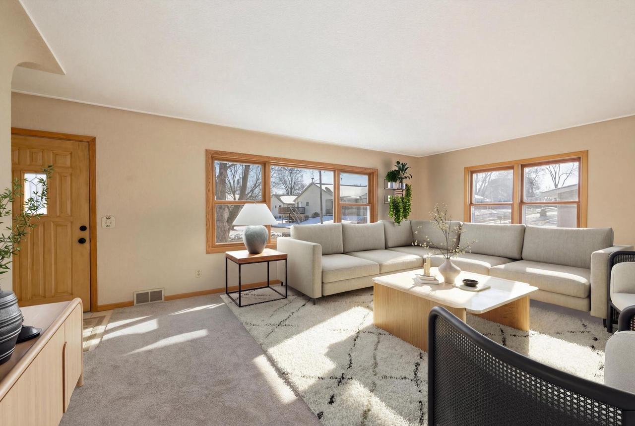 341 5th AVENUE NORTH North