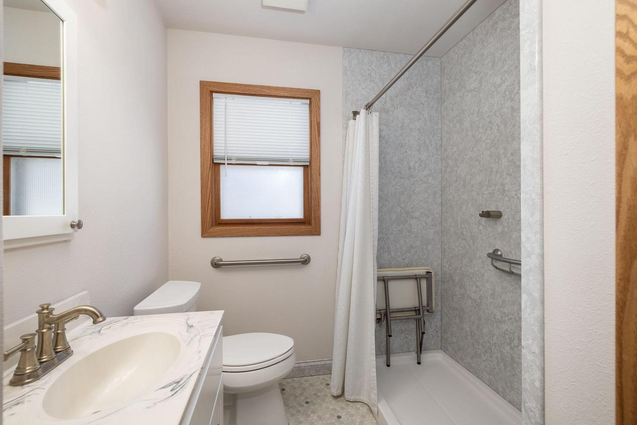 341 5th AVENUE NORTH North