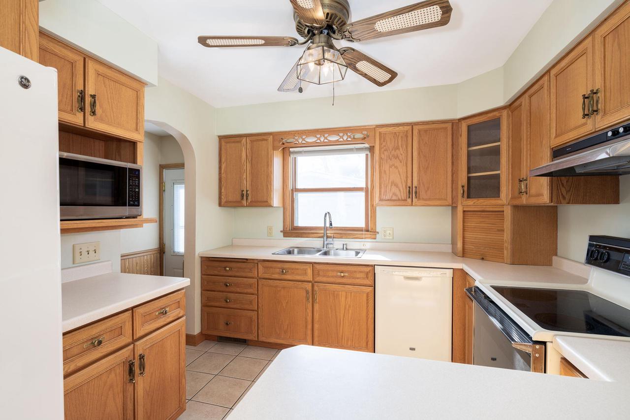 341 5th AVENUE NORTH North