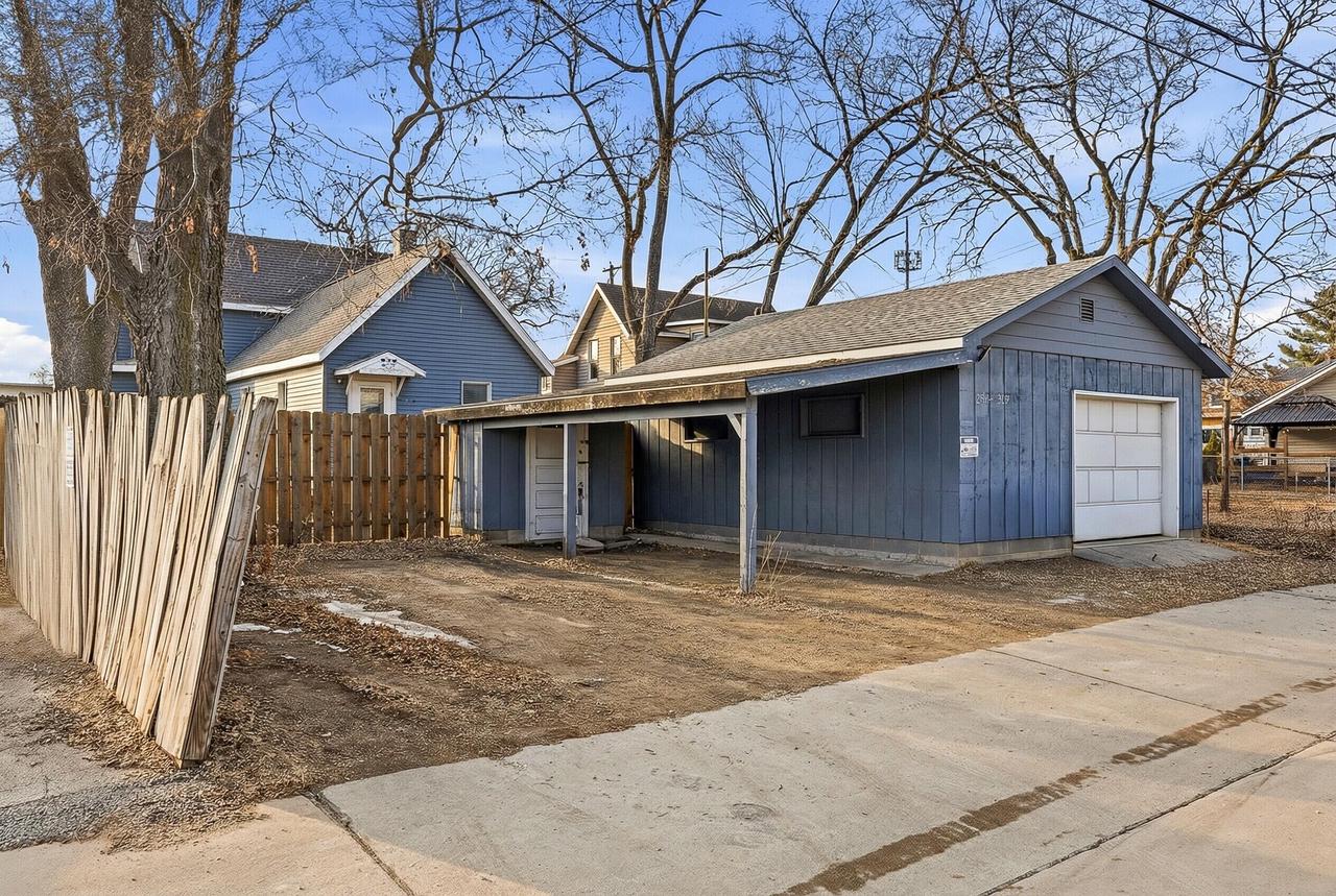 220-222 Copeland AVENUE