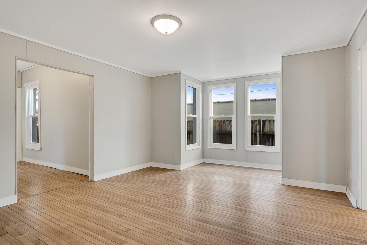 220-222 Copeland AVENUE