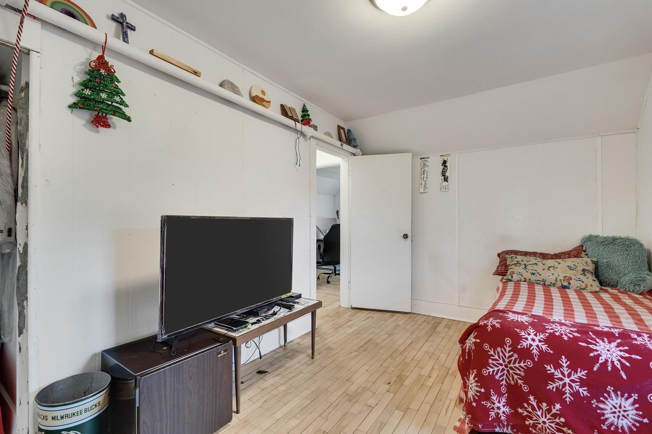 220-222 Copeland AVENUE