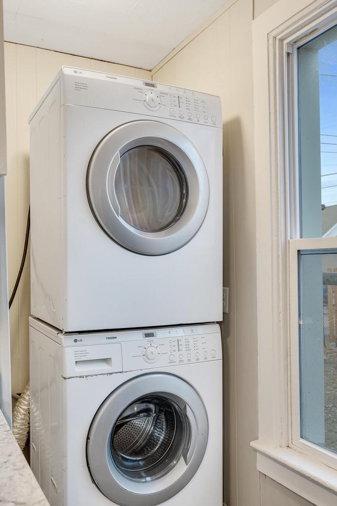 220-222 Copeland AVENUE