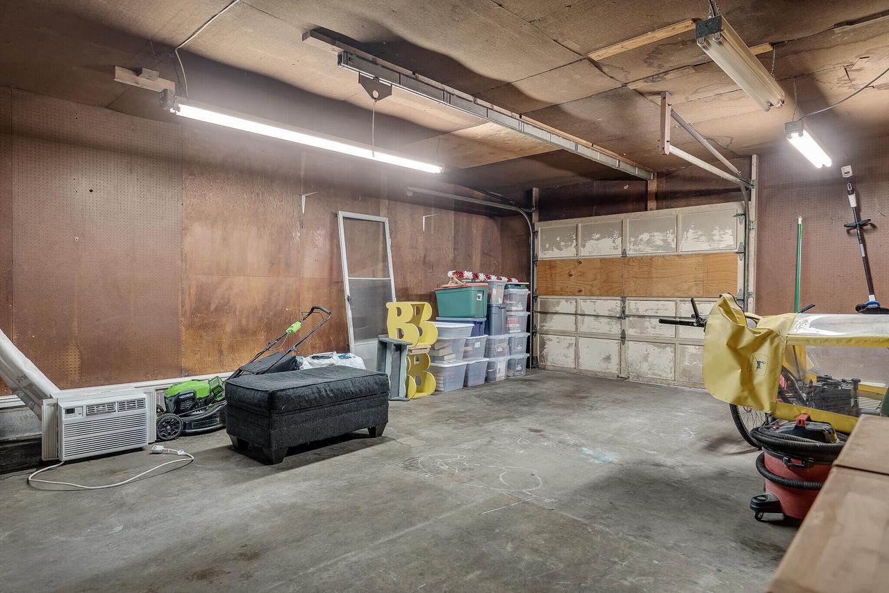 220-222 Copeland AVENUE