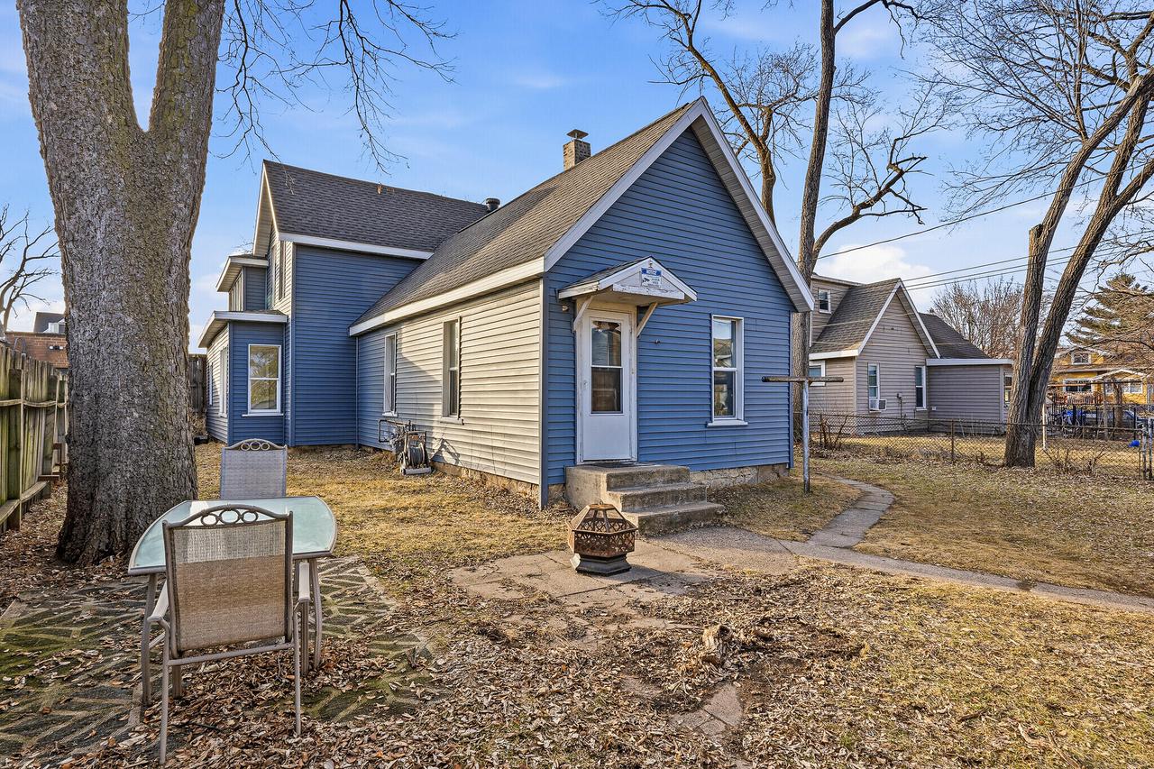 220-222 Copeland AVENUE