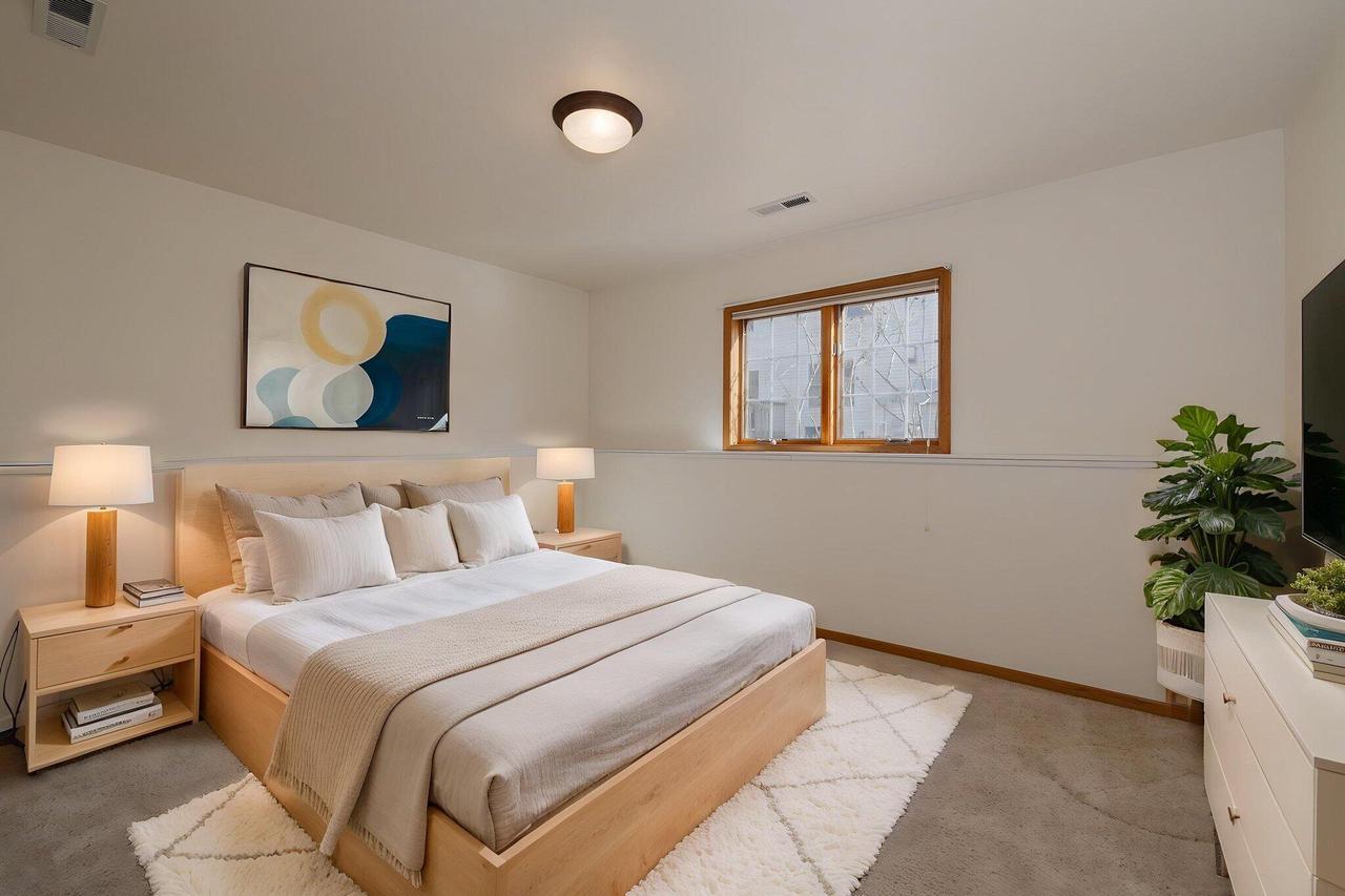 3767 Emerald DRIVE EAST East