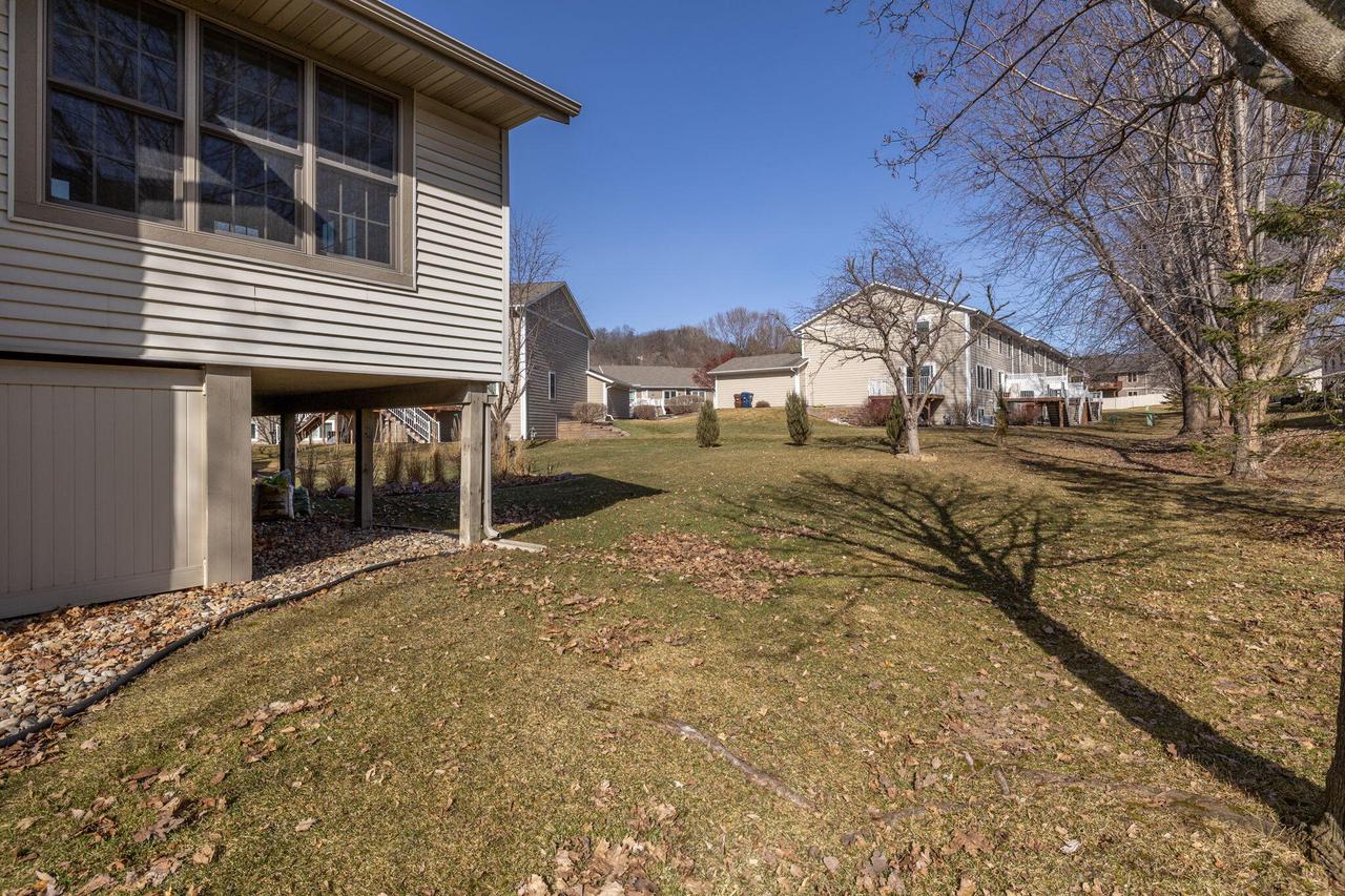 3767 Emerald DRIVE EAST East