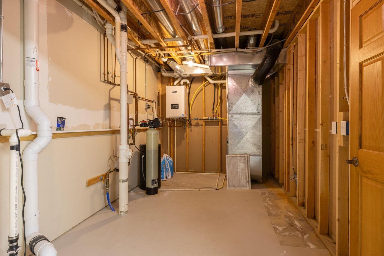 3767 Emerald DRIVE EAST East