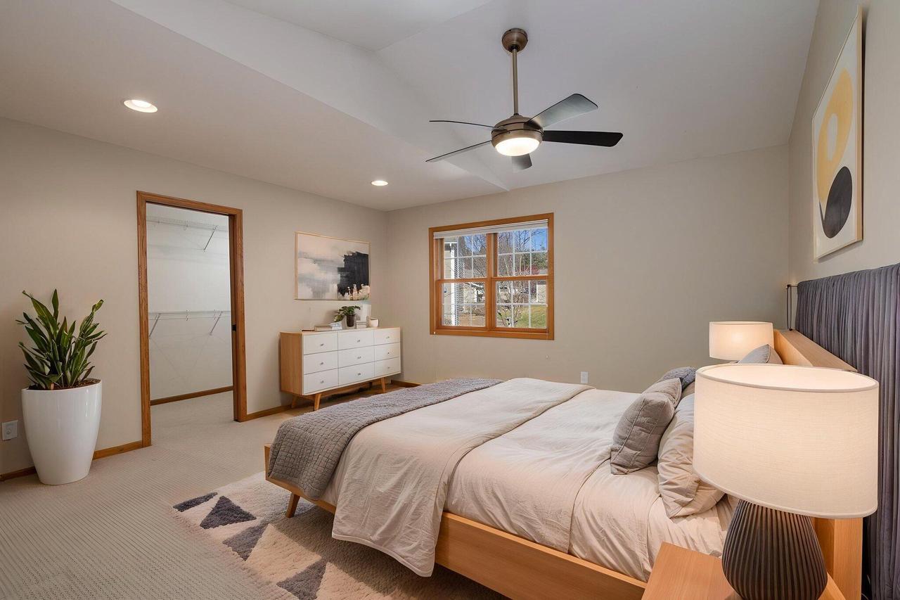 3767 Emerald DRIVE EAST East