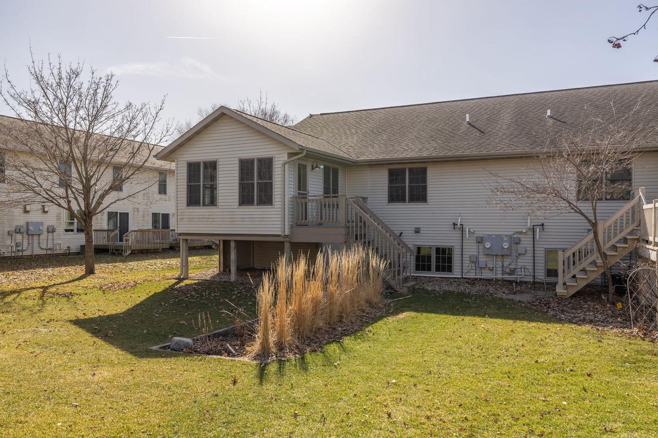 3767 Emerald DRIVE EAST East