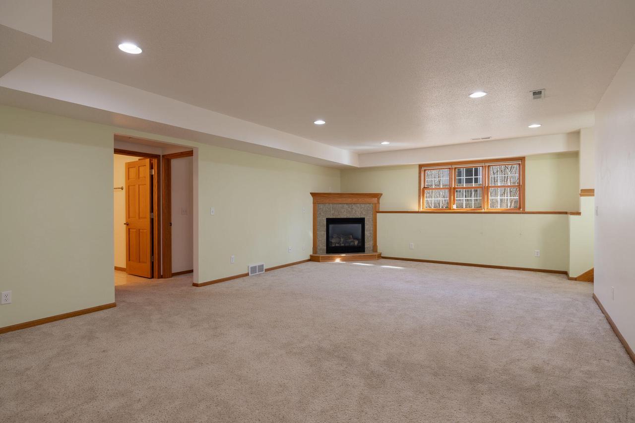 3767 Emerald DRIVE EAST East