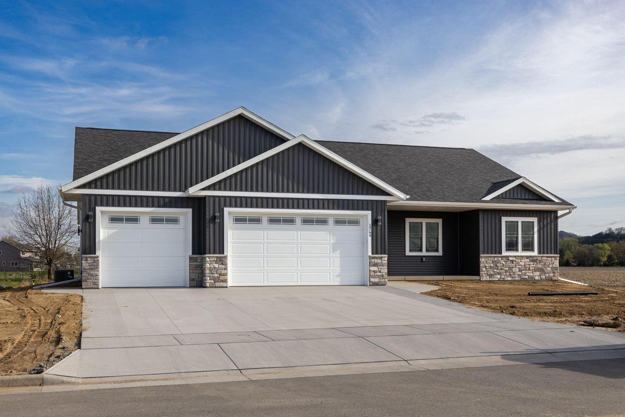 1769 Arches DRIVE