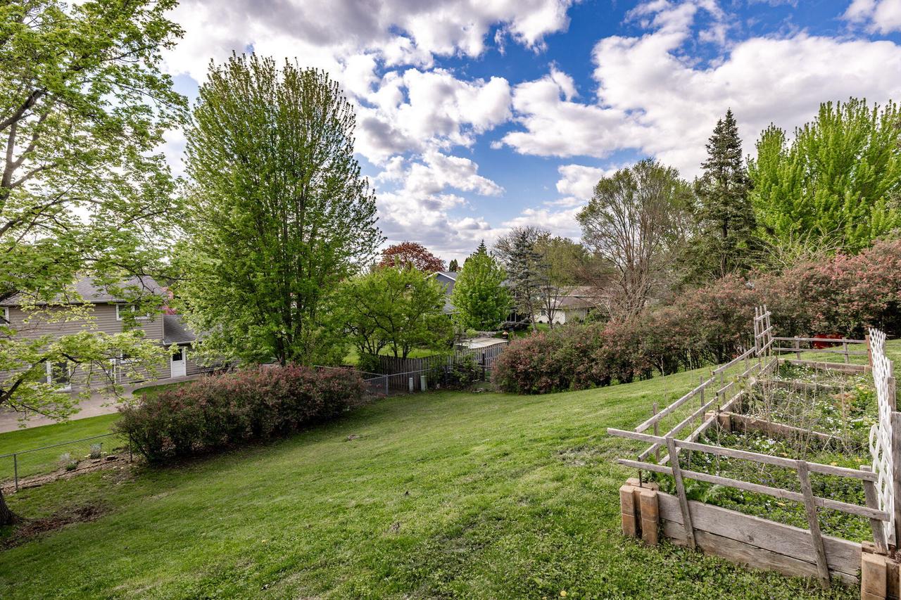 629 Hanson COURT