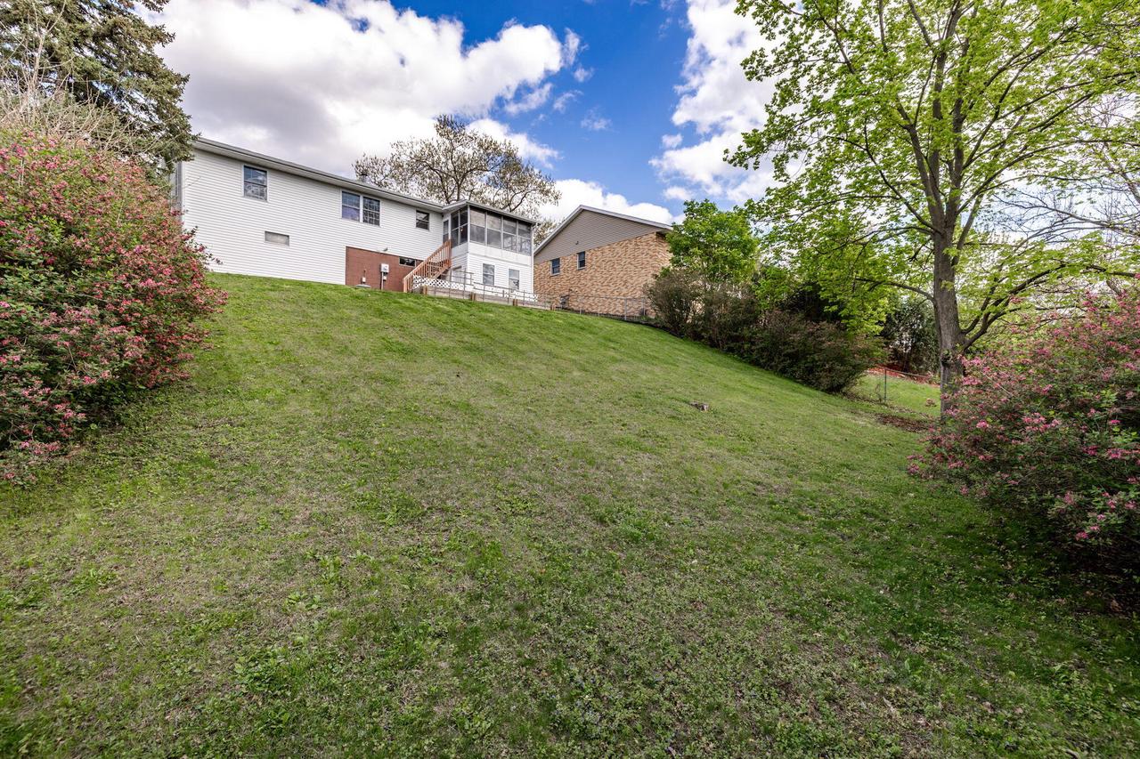 629 Hanson COURT