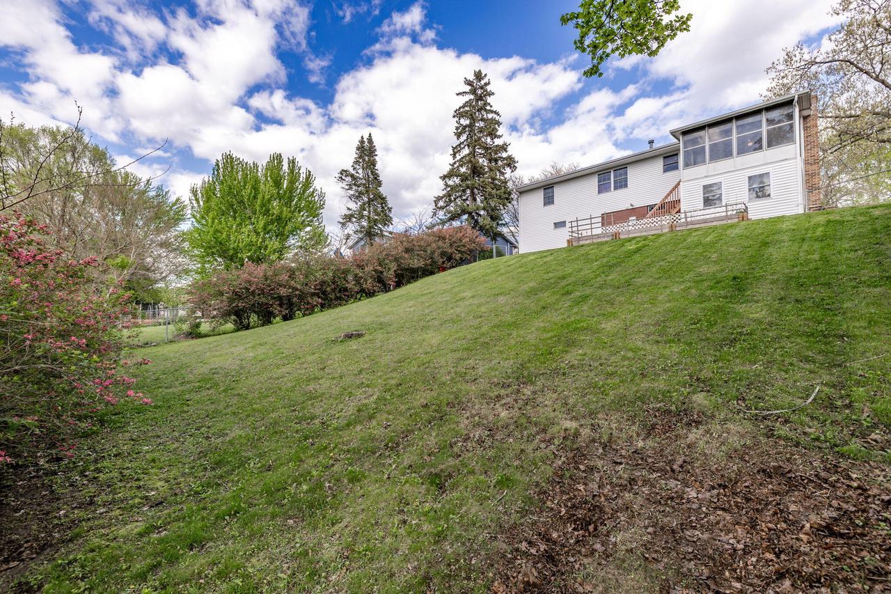 629 Hanson COURT
