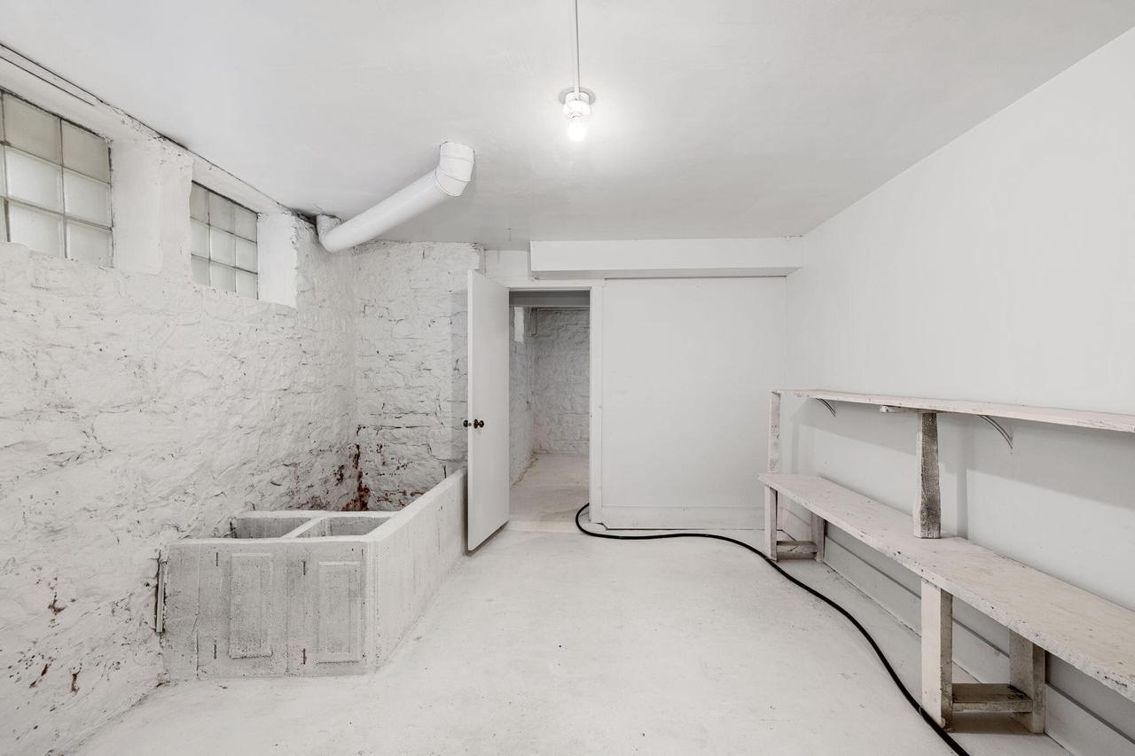 1611 Wood STREET