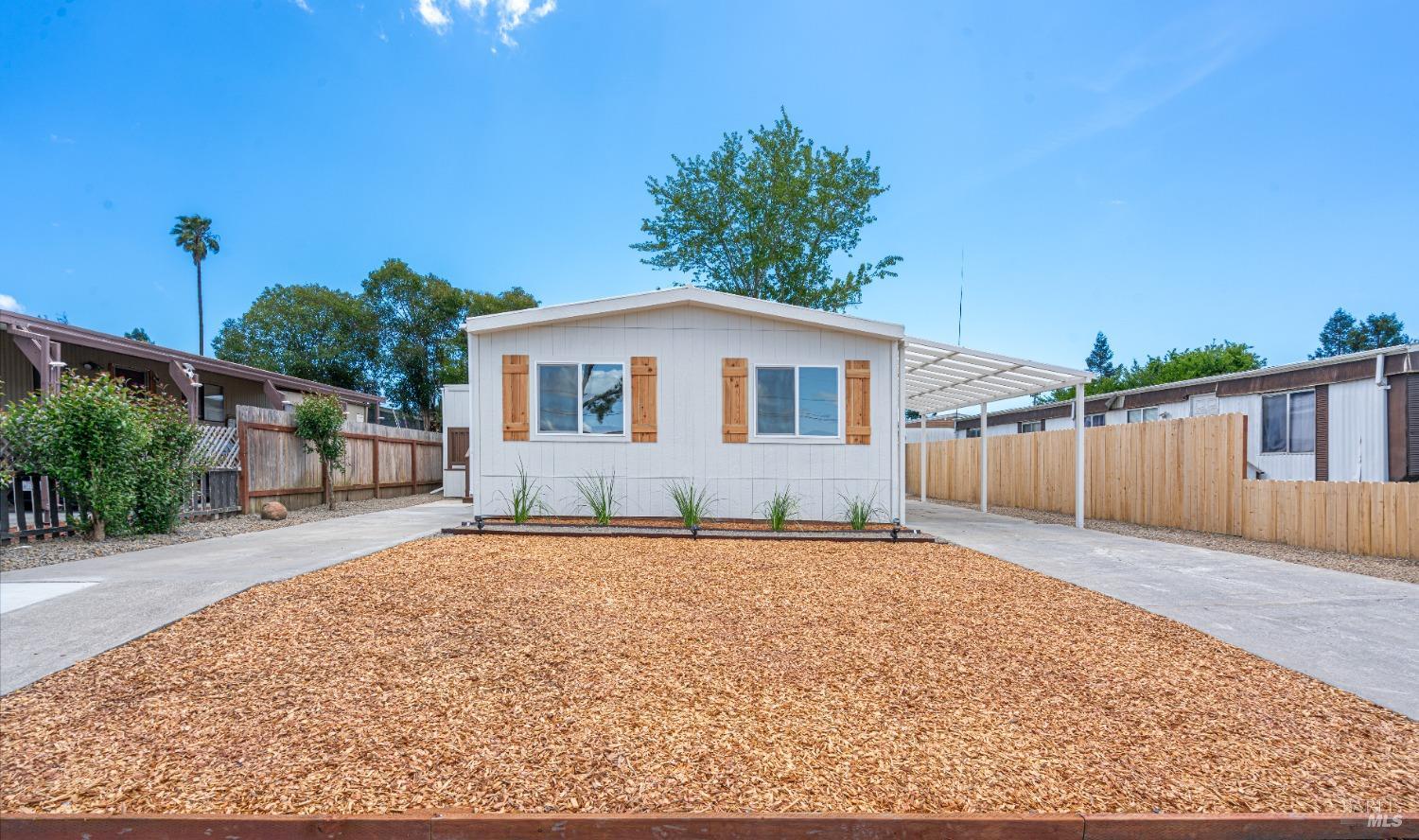207 Magnolia Ave
