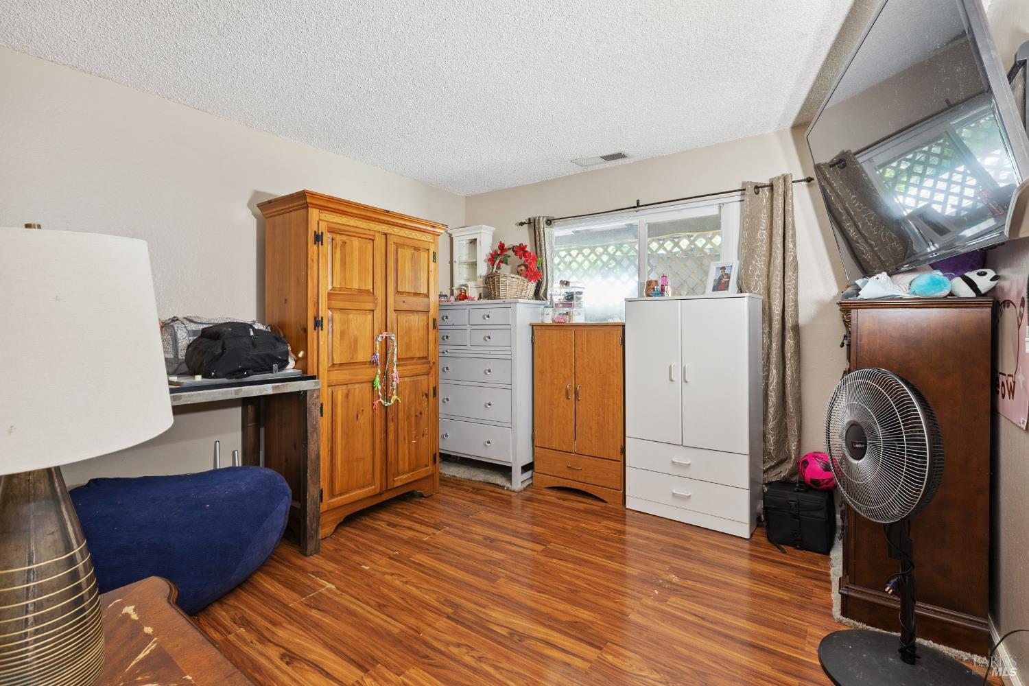 147-149 Buena Vida Ct