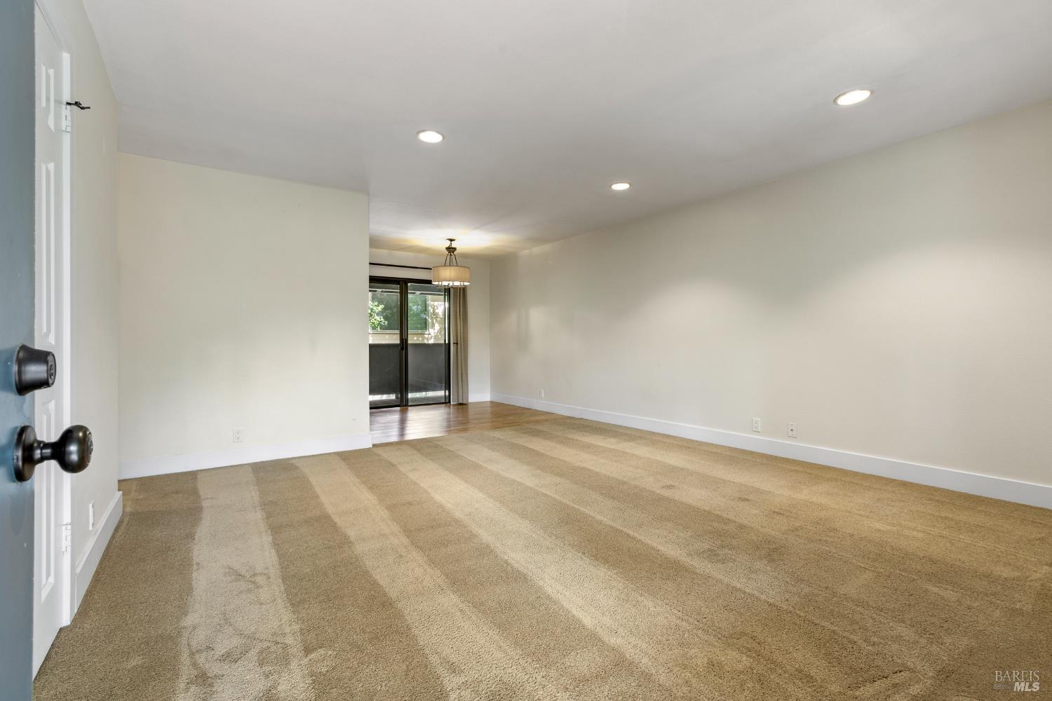569 Curtin Ln #6